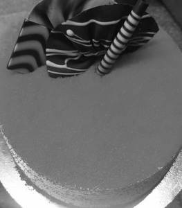 Red Velevt Cake (1/2 Kg) (with Egg)