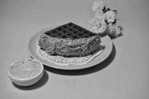 Brownie Cookies & Cream Waffle