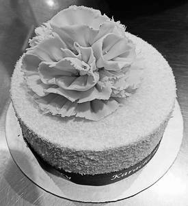 Pineapple Premium Cake 1kg