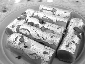 Khoya roll