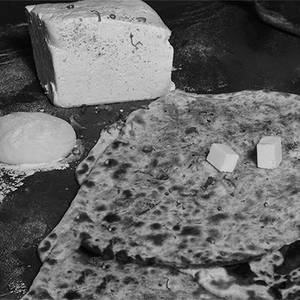Cheese Naan 