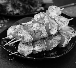 Boneless Spl. Herbs Tikka (8 Pcs)