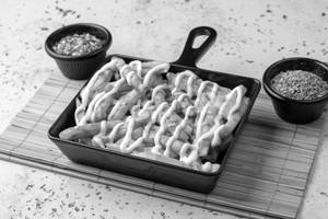Jain Harissa Chilli Cheese Fries