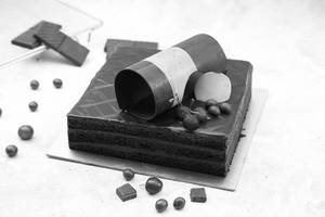 Chocolate Delight Log Cake