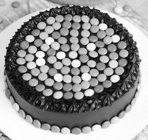 Creamy Chocolate Gems Cake 1.5lbs