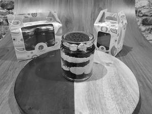 Oreo Jar Cake