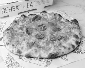Classic Margherita Pizza 10"