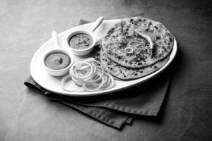 (1 Pc) Pyaz Paratha