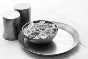I Am Energizing - Granola, yoghurt, fruit bowl