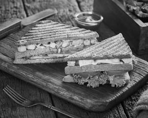 Exotic Veggie Club Wheat Sandwich [24g Protein, 571 Kcal]
