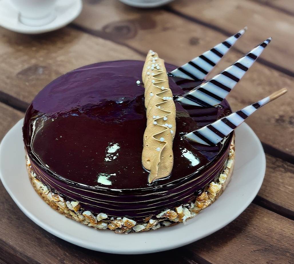 Shokolaat Cake Shop in Byculla Mumbai | Order Food Online | Swiggy