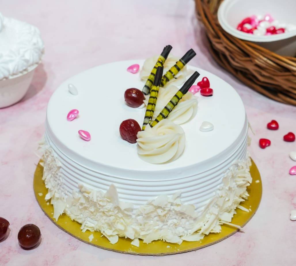 Order Food Online from Cake World in Nehru Nagar patnipura gali no