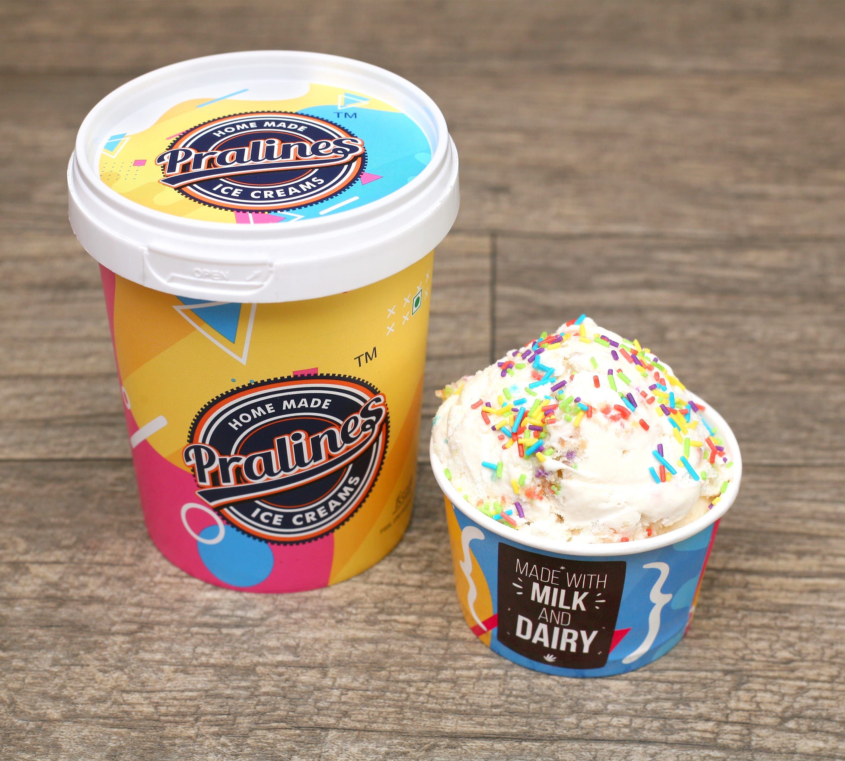 home made ice cream cakes by pralines & cream